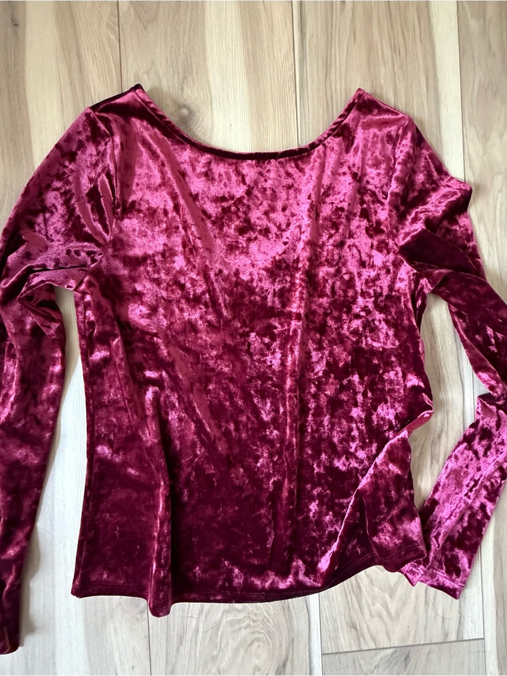 GAP Crushed Velvet Long-Sleeve Scoop Neck Top - Wine